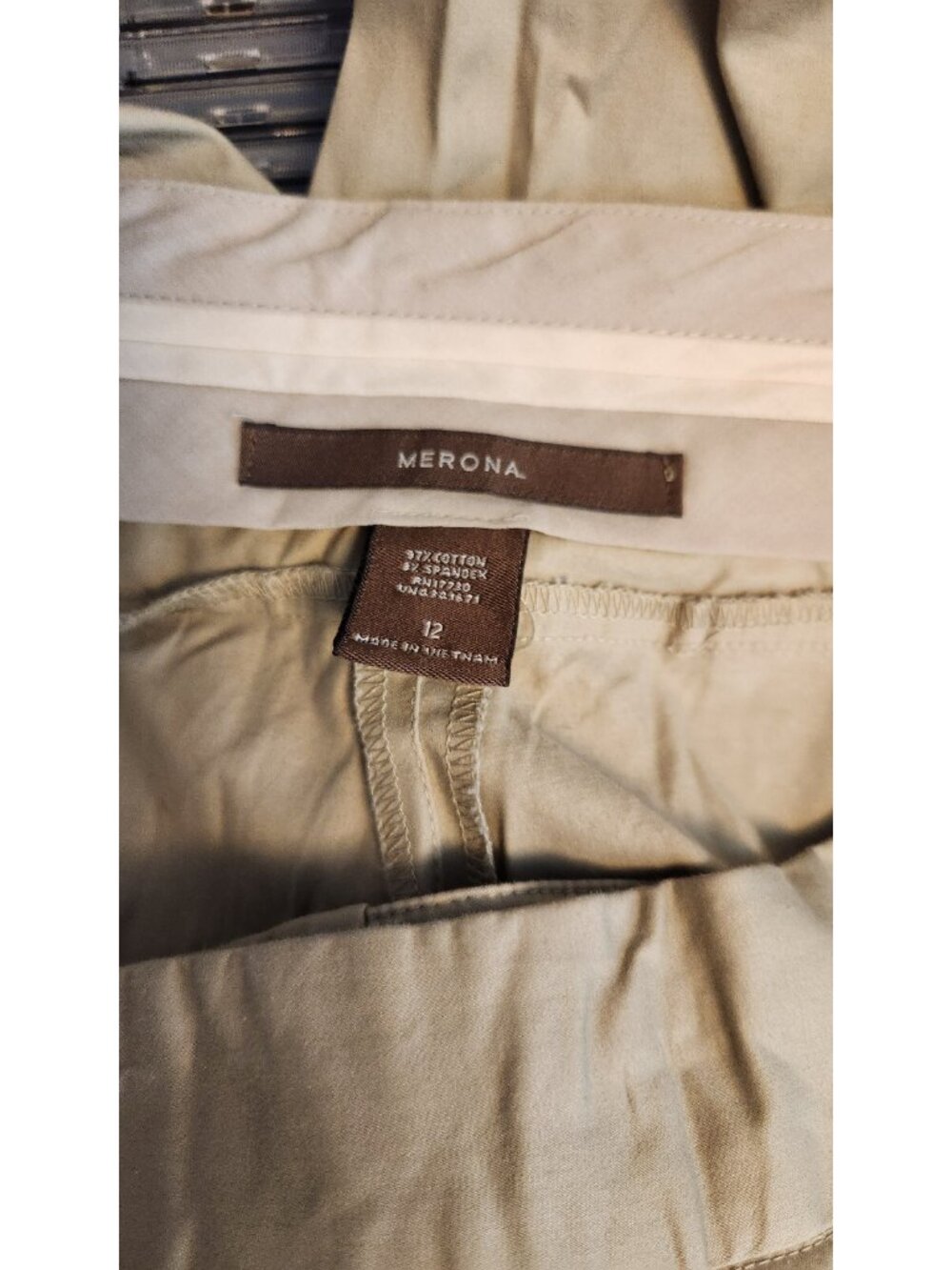 Merona Size 12 LARGE Khaki Flat Front Cropped Capri Pants Slacks Womens - Picture 5 of 5